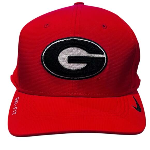 Georgia Bulldogs Hat Flex S/M Red Nike Dri Fit Classic99 Men’s Lightweight NWOT - Picture 1 of 9
